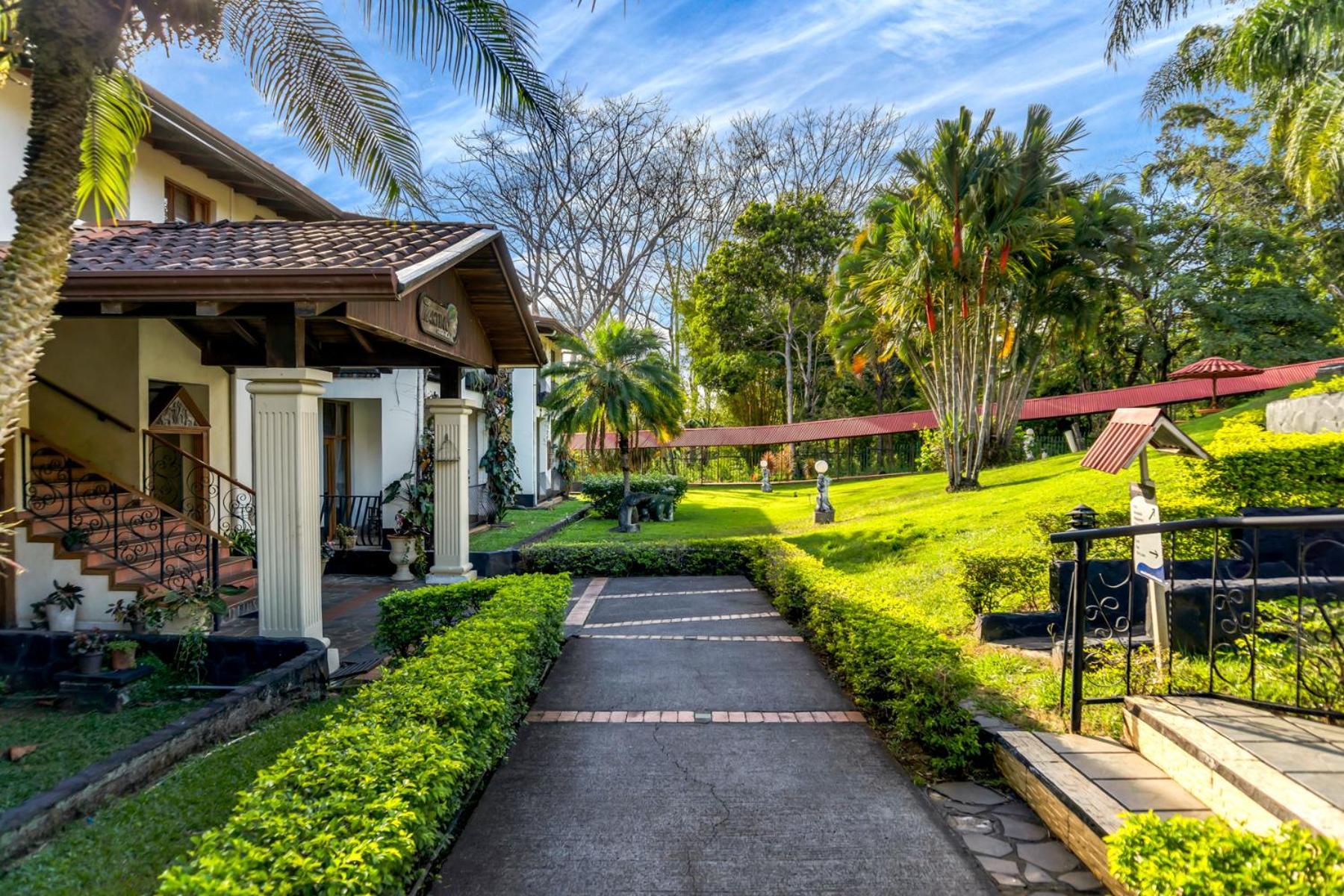 Martino And Hotel Animas (Alajuela)