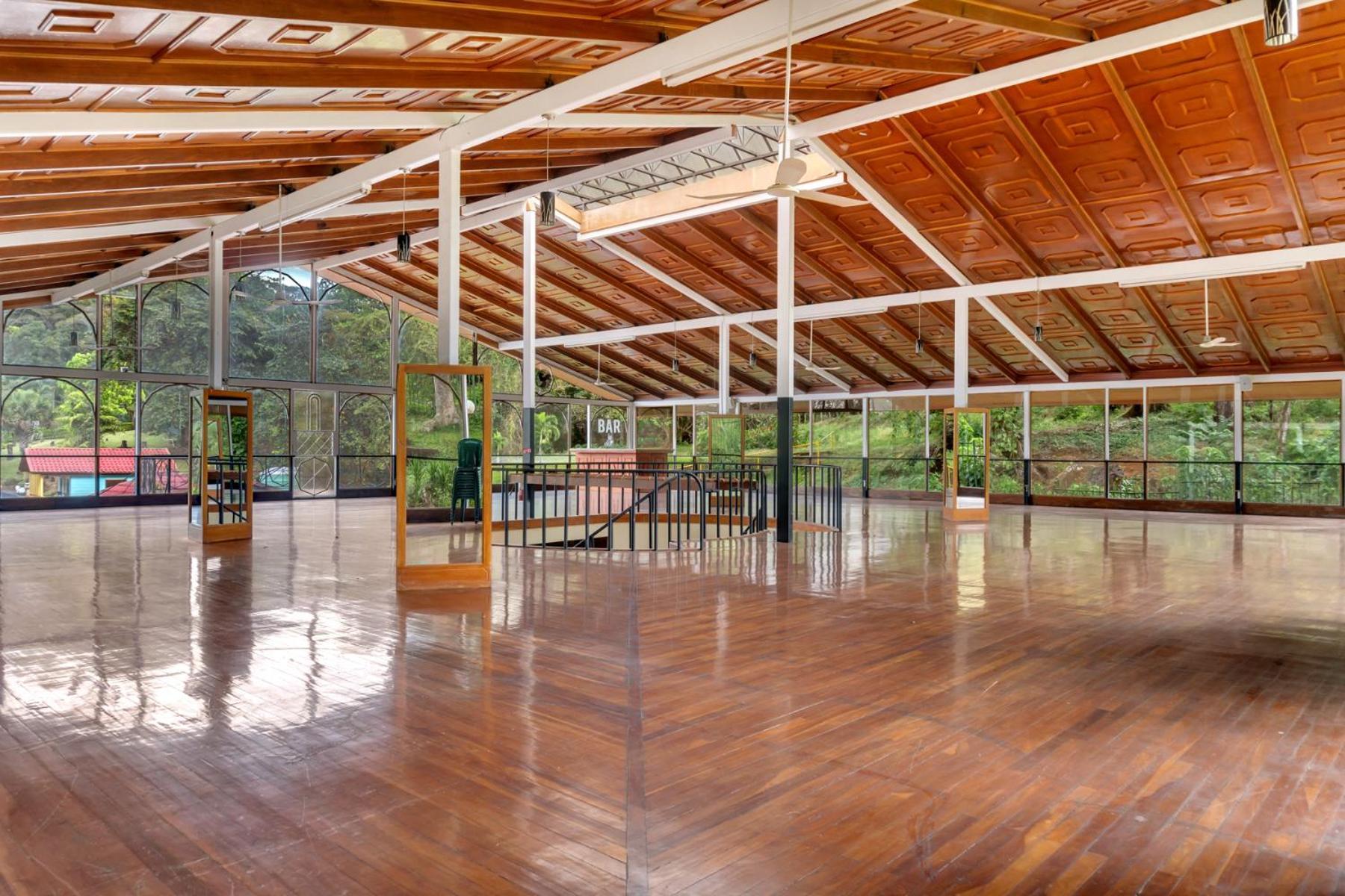 Martino And Hotel Animas (Alajuela)